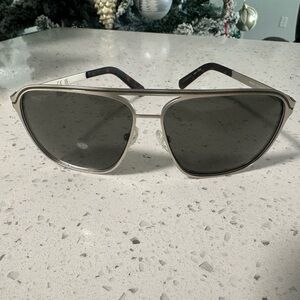 Guess Silver and Black Aviator Sunglasses (29)